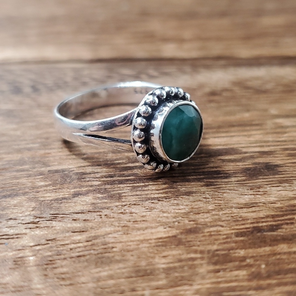 Size 8 R378 raw emerald sterling silver‎ 925 ring